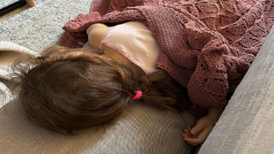 Bengü'den depreme dair çarpıcı satırlar. Sen uyanma Zeynep