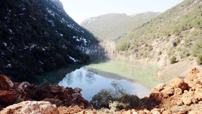 Dağ dağa kavuştu, doğal göl oluştu. Depremden sonra şaşkına çeviren görüntü