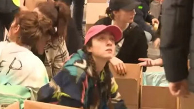 Merve Dizdar'dan örnek davranış. Ünlü oyuncu gören herkesi ağlattı