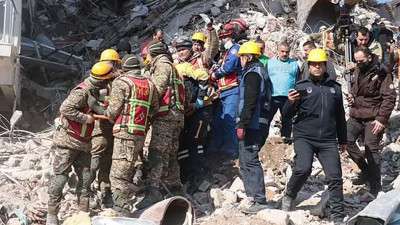 Yıkılan binalarla ilgili 120 kişi tutuklandı