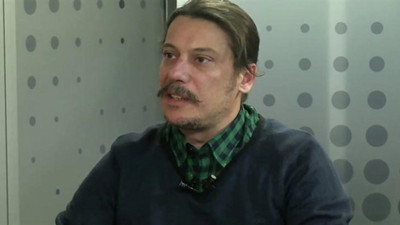 Erk Acarer Süleyman Soylu'nun gözyaşlarını açıkladı . Bunu okuyan Soylu Erk Acarer'i Almanya'dan ister