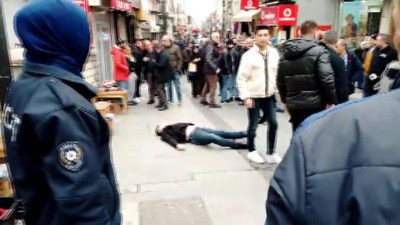 Eyüpsultan’da silahlı kavgada caddeden geçen 1 bebek, 4 kişi yaralandı