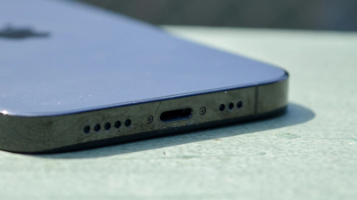 iPhone 15'in USB-C girişi nasıl görünecek