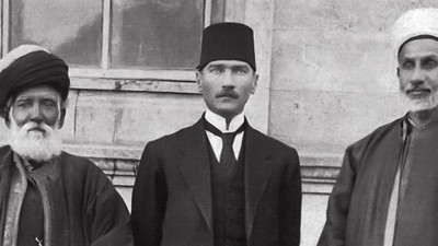 Atatürk: Çucuk, bir gün gelir, millet benden de hesap sorar...