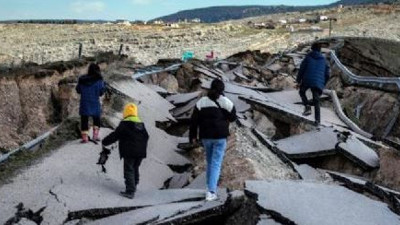 Deprem yolu böyle yardı