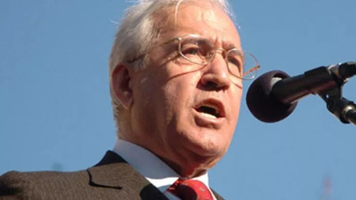 Emekli orgeneral Şener Eruygur hayatını kaybetti. Cumhuriyet Mitinglerini organize ettiği için FETÖ ilk olarak onu içeri atmıştı