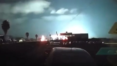 Hatay'daki depremde dehşete düşüren mavi ışıklar gökyüzünü kapladı