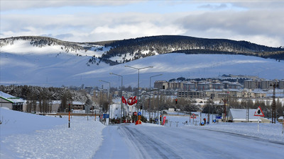 Kars'ta eğitime kar engeli