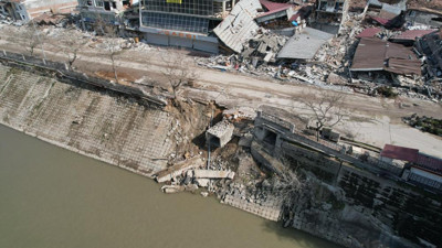 Asi Nehri'nin bazı kısımları çöktü