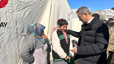 Bakan Özer, Adıyaman’da okullarda incelemelerde bulundu
