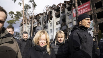 İtalya Başbakanı Ukrayna'yı ziyaret etti. Yetkililer madalya verdi