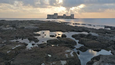 Kızkalesi’nde deniz suyu 100 metre çekildi! Gören şaşkına döndü