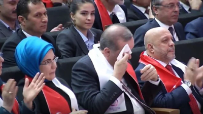 Temizlik görevinden belediye meclisine yükselen AKP'li Hacer Çınar'ın bu yağcı konuşması Erdoğan'ı ağlatmış