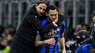 Hakan Çalhanoğlu'ndan flaş açıklama