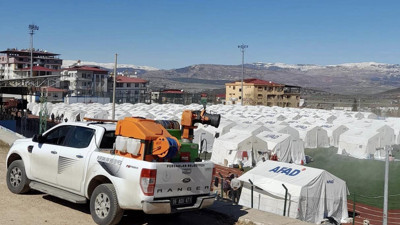 Deprem bölgesinde salgın hastalık riskine karşı ilaçlama