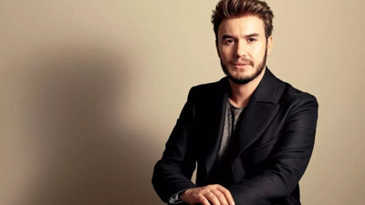 Mustafa Ceceli'nin jesti depremzede aileyi duygulandırdı