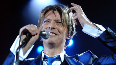 Rock yıldızı David Bowie'nin 80 bin parçalık arşivi müzede sergilenecek