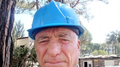 Öldürdüğü kişinin telefonunu eşine hediye etti