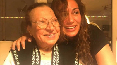 Özge Borak babaannesinin entübe edildiğini açıkladı