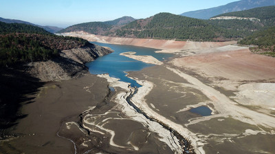 Nilüfer Barajı'nda su kalmadı. Doğancı Barajı ise 40 yıldan bu yana en düşük seviyede