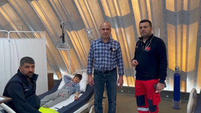 Turhan Çömez deprem bölgesinden salgın hastalık uyarısı yaptı: Lütfen acil önlem ve destek