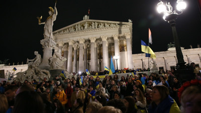 Avusturya'nın tarihi sarayında yapılan Neonazi balosu ülkeyi karıştırdı