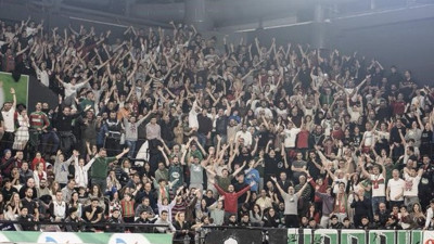 Depremzedeler için oynanan maçta kazanan Pınar Karşıyaka