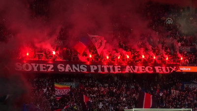 PSG taraftarlara açık antrenman düzenledi. Binlerce taraftar stada akın etti