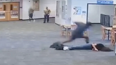Oyun konsoluna el koyan öğretmenini öldüresiye dövdü