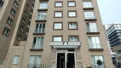 Kıskançlık yüzünden kocasını göğsünden bıçakladı