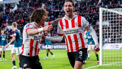 PSV üç puanı üç golle aldı. Xavi Simons yıldızlaştı