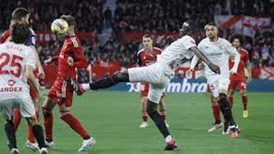 Sevilla'ya Osasuna darbesi