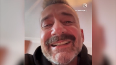 Yunus Günçe Ahmet Hakan'la dalga geçti. Yayınladığı videoda kıs kıs güldü