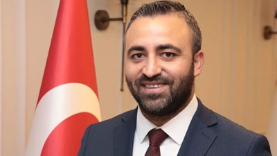 AKP'li isimden Fenerbahçe ve Beşiktaş taraftarına hakaret: Paralı köpekler, satılmış şerefsizler