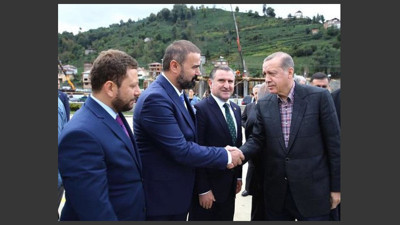 'Hükümet istifa' diyen taraftarlara hakaret eden Rize Başkanı İbrahim Turgut bakın kim çıktı?