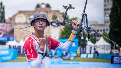 Mete Gazoz Olimpiyat şampiyonluğu okunu depremzedeler için sattı