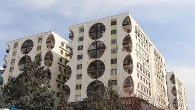 Yıkım kararı verilen Galeria Sitesi sakinleri, eşyalarını almak için resmen yalvardı