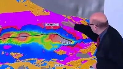 Felaketin senaryosunu canlı yayında anlattı: Hangi ilçe hangi şiddetle sarsılacak?