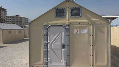 Kızılay İsveç’ten gelen çadırlara kendi amblemini yapıştırmış. Skandallar bitmiyor