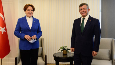 Davutoğlu Akşener sorusunu saat vererek cevapladı