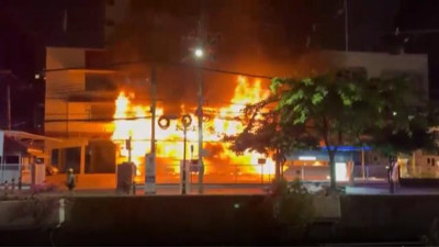 Karakol alev alev yandı