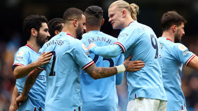 Manchester City evinde galip