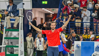 Dubai'de şampiyon Medvedev