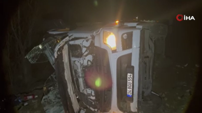 Afyonkarahisar'da akaryakıt tankeri devrildi: 2 yaralı