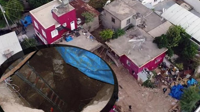 Özel harekat eşliğinde bir yıl kazı yapılan gizemli ev satışa çıkarıldı. Satış için tek bir şart var