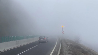 Sürücüler dikkat! Bolu Dağı'nda sis engeli (05 Mart 2023)