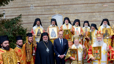 Yunanistan Dışişleri Bakanı Dendias, depremde ve tren kazasında yaşamını yitirenler için Fener Rum Patrikhanesi'nde düzenlenen törene katıldı