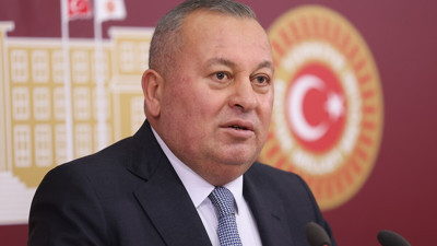 Cemal Enginyurt Saray'da ışıkları yakacak tweet attı