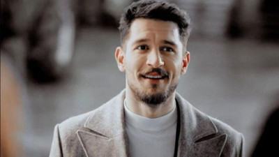 Uraz Kaygılaroğlu'ndan sosyal medya detoksu. Listesinden yüzlerce kişiyi sildi