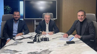 Şerafettin tilki Trabzonspor'da gizli olayları günler öncesinden yazdı başkan istifa etti. Ne dediyse ne yazdıysa çıkan adam